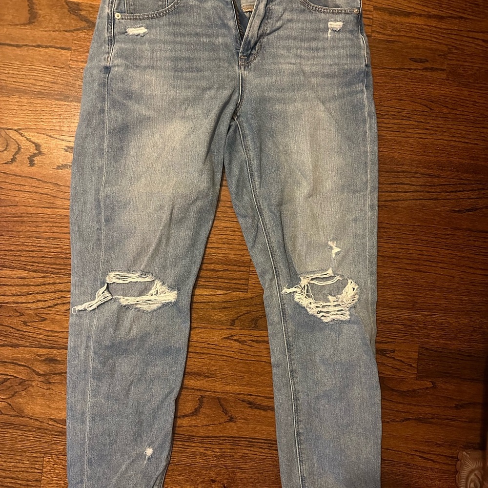 American Eagle Outfitters Distressed mom Jeans